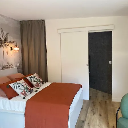 Hotel Du Pont De L'Oso Lecci